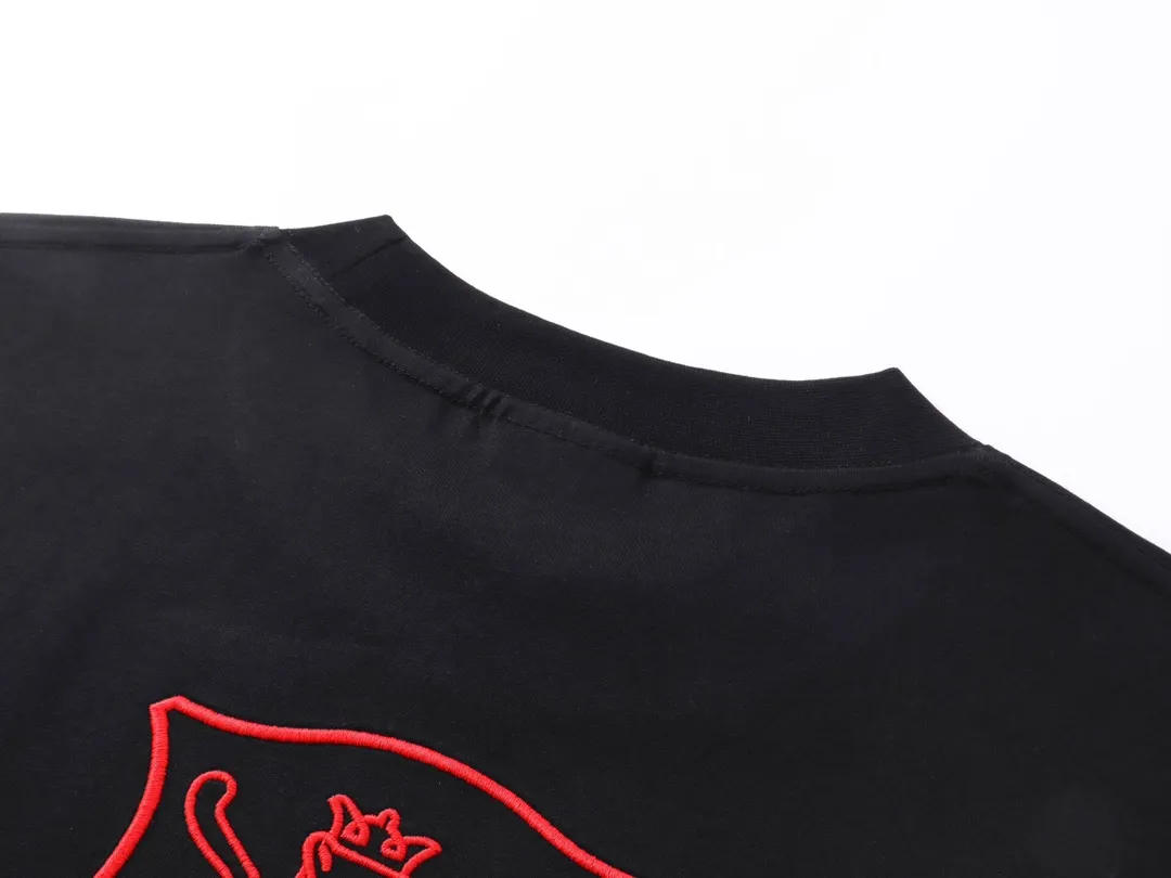 【 . Quality】BALENCI*GA/ BALENCI*GA#New Arrival，2025New Arrival LION CLUB LOGO T . 。 ZP . 260 ， . . . . Color Change。 。 ， 。 。 . OS . Same Style ：BL 253623 ：Black Size：XS S M L